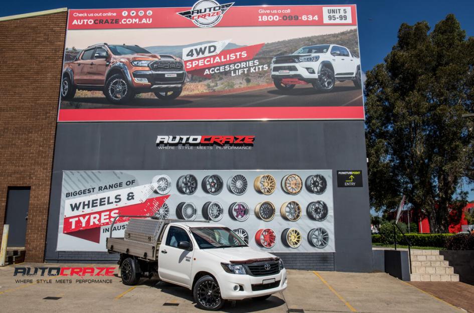 TOYOTA HILUX 2WD (2005 ONWARDS) HEIST SATIN BLACK